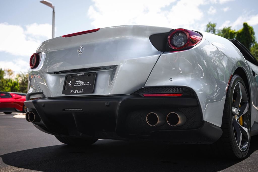 Certified 2023 Ferrari Portofino M image 17