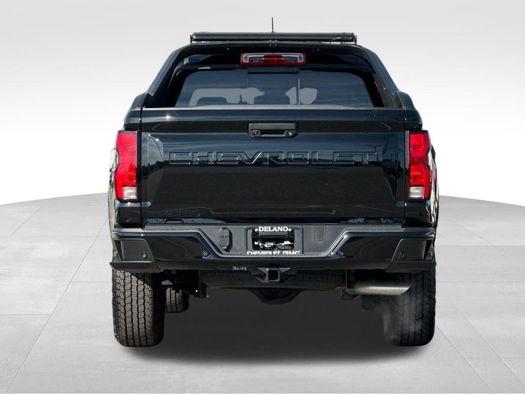 Used 2025 Chevrolet Colorado Z71 w/ Midnight Edition image 4