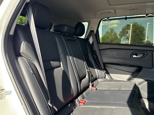 Used 2023 Nissan Rogue SV w/ SV Premium B Package AWD/4WD image 25