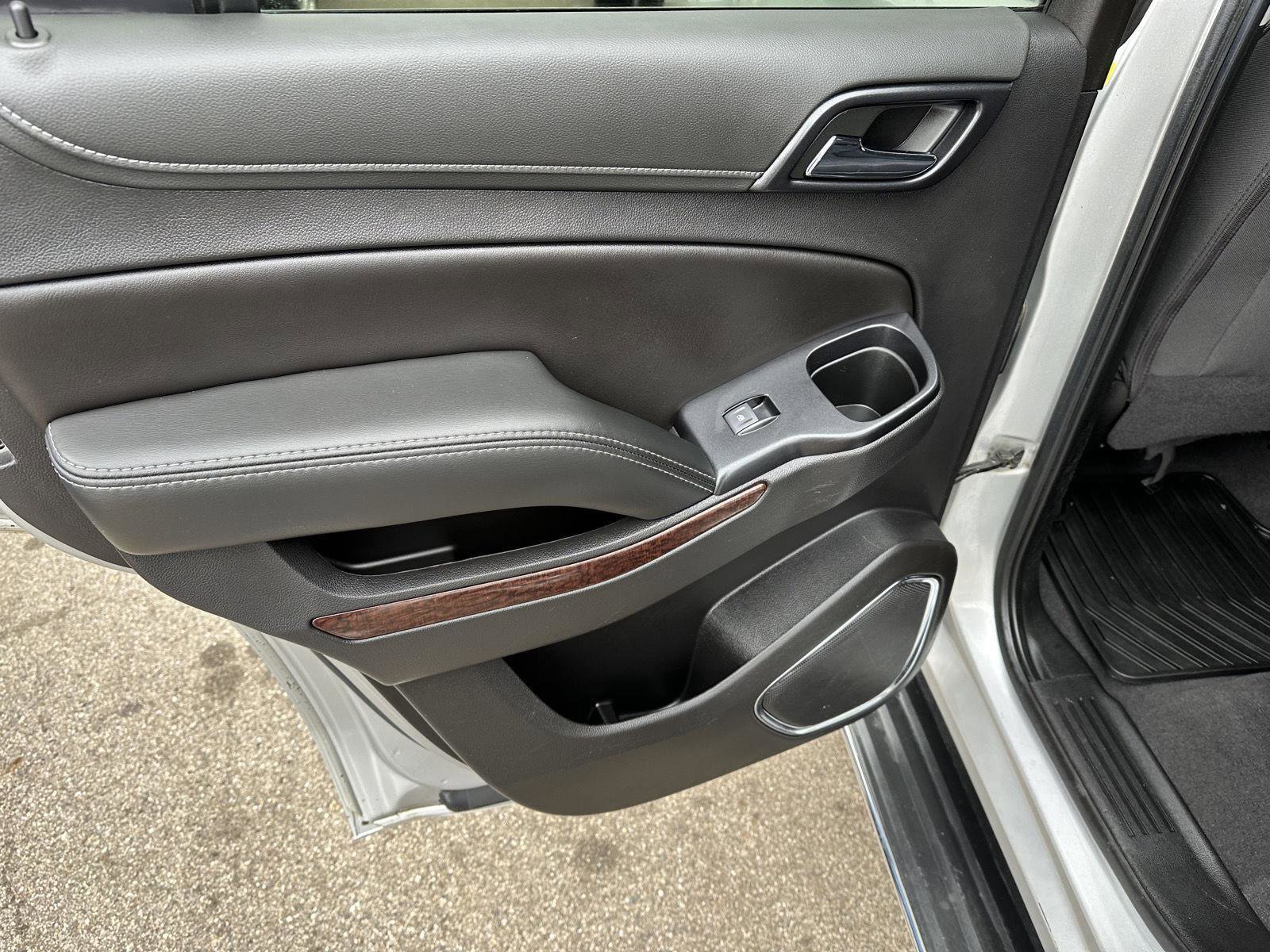 Used 2020 GMC Yukon SLE w/ SLE Value Package image 21