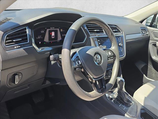 Used 2021 Volkswagen Tiguan SE image 8