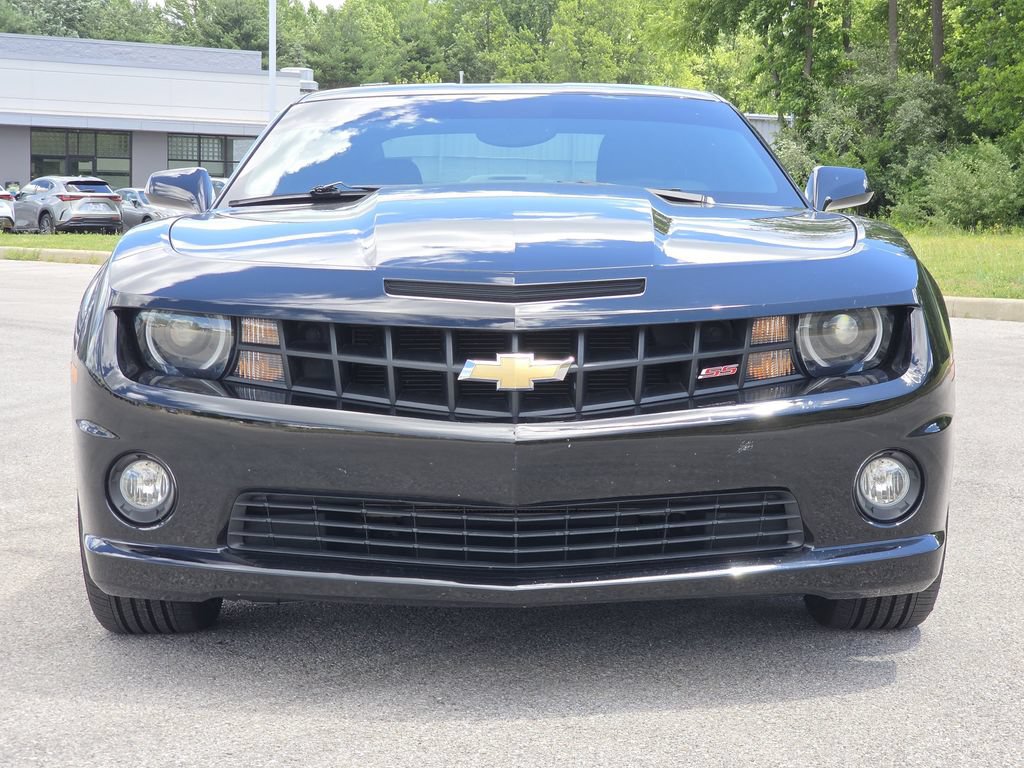 Used 2010 Chevrolet Camaro SS w/ RS Package RWD image 3