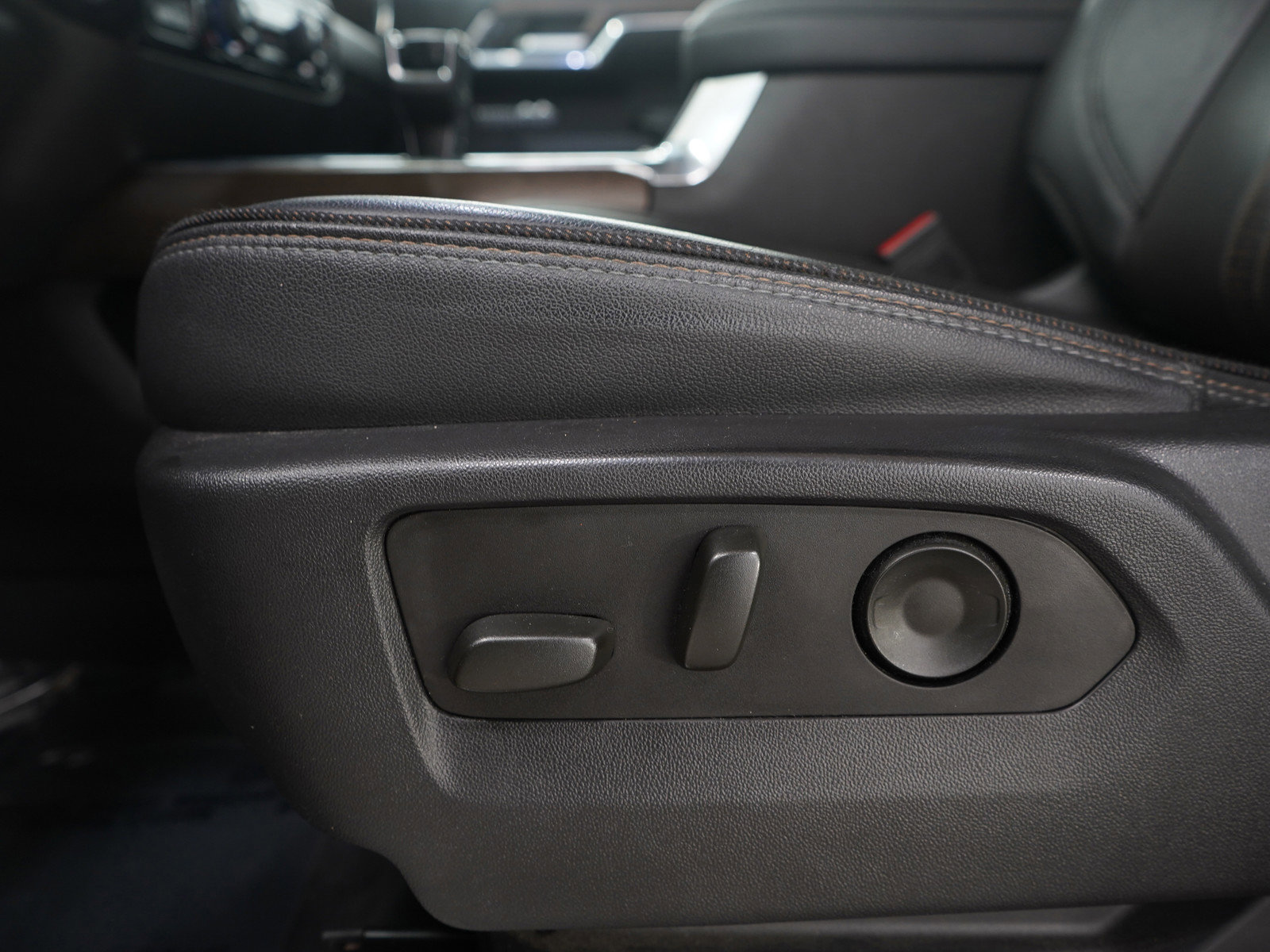 Used 2023 Chevrolet Silverado 1500 High Country w/ Technology Package image 25