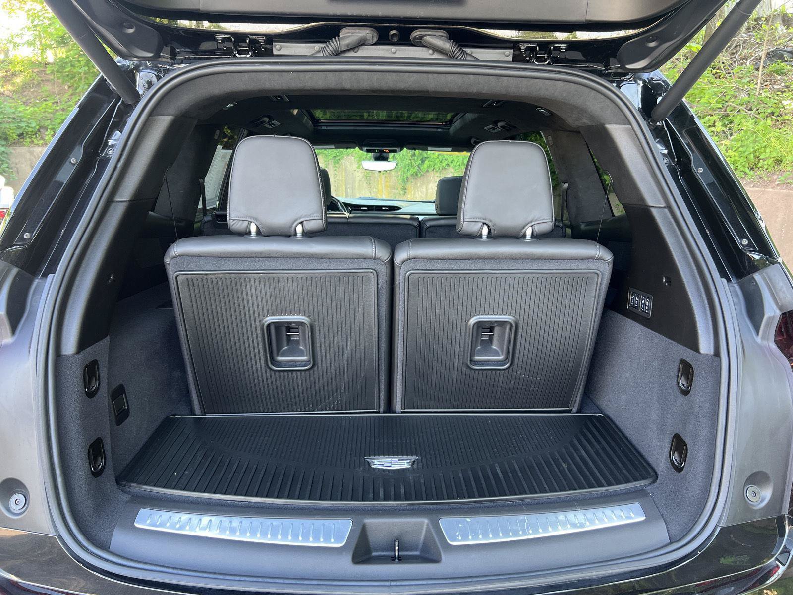 Used 2025 Cadillac XT6 Premium Luxury w/ Platinum Package AWD/4WD image 13