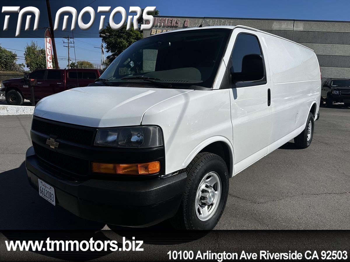 Used 2019 Chevrolet Express 2500 Extended image 1