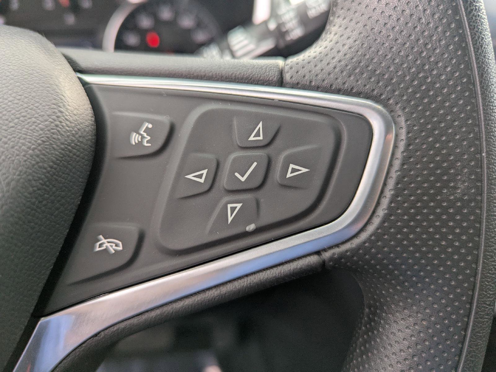 Used 2023 Chevrolet Equinox LS w/ LS Convenience Package image 19