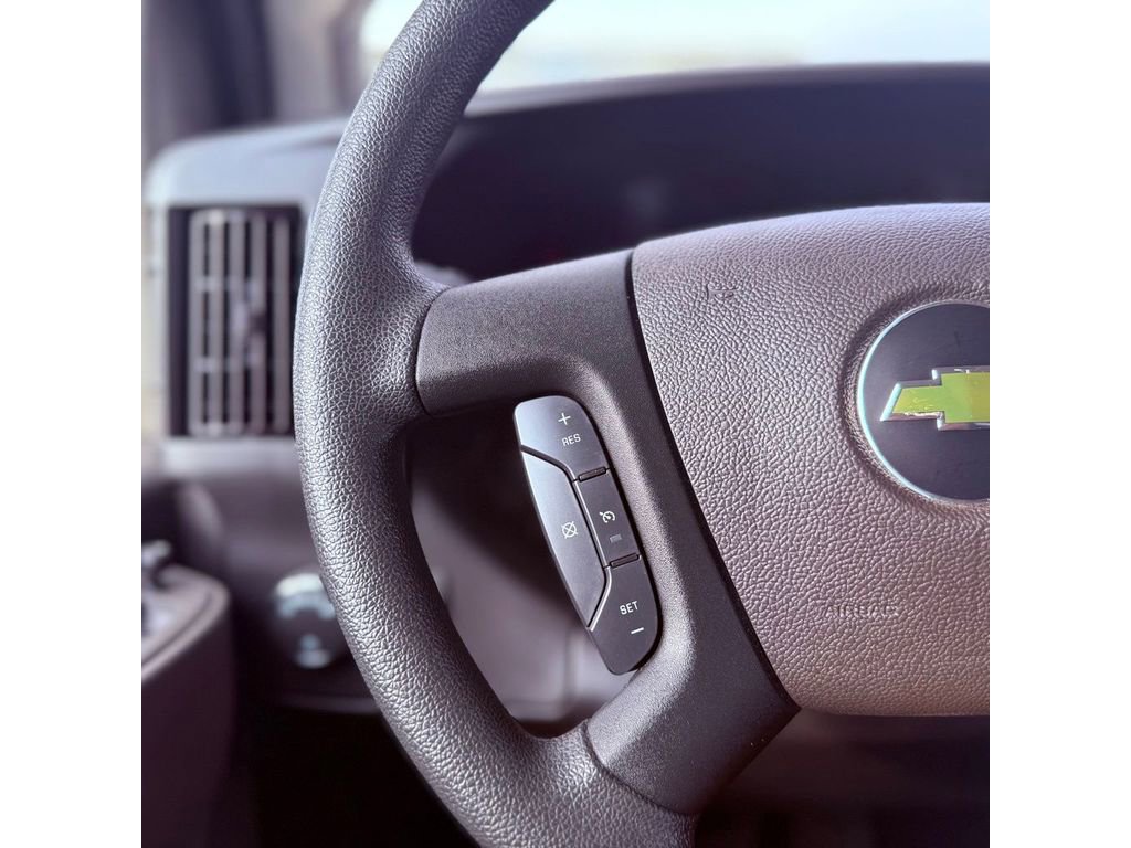 Used 2025 Chevrolet Express 3500 LT w/ LT Preferred Equipment Group RWD image 14