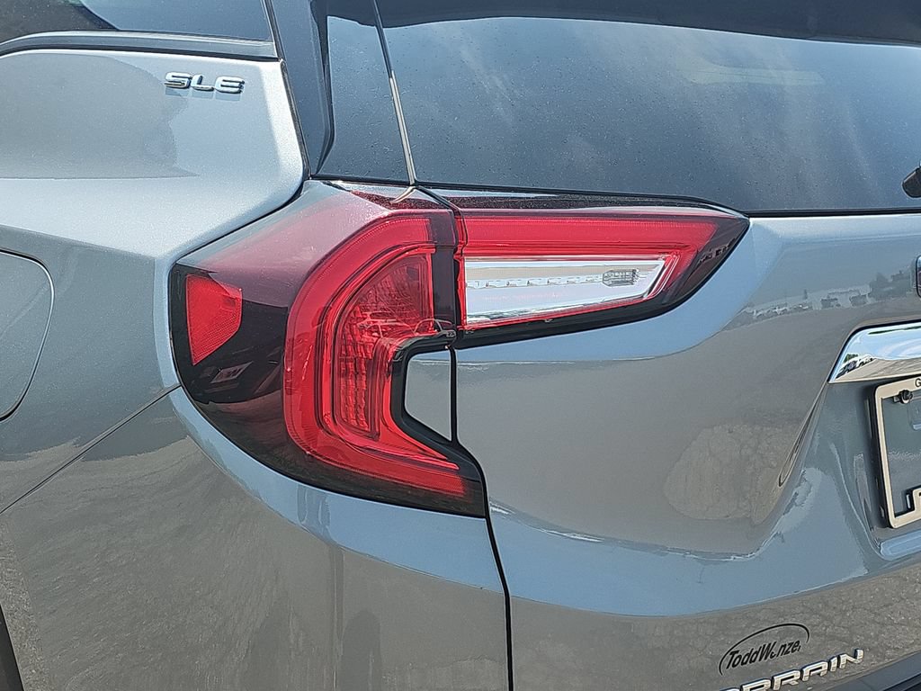 Certified 2024 GMC Terrain SLE w/ Driver Convenience Package AWD/4WD image 38