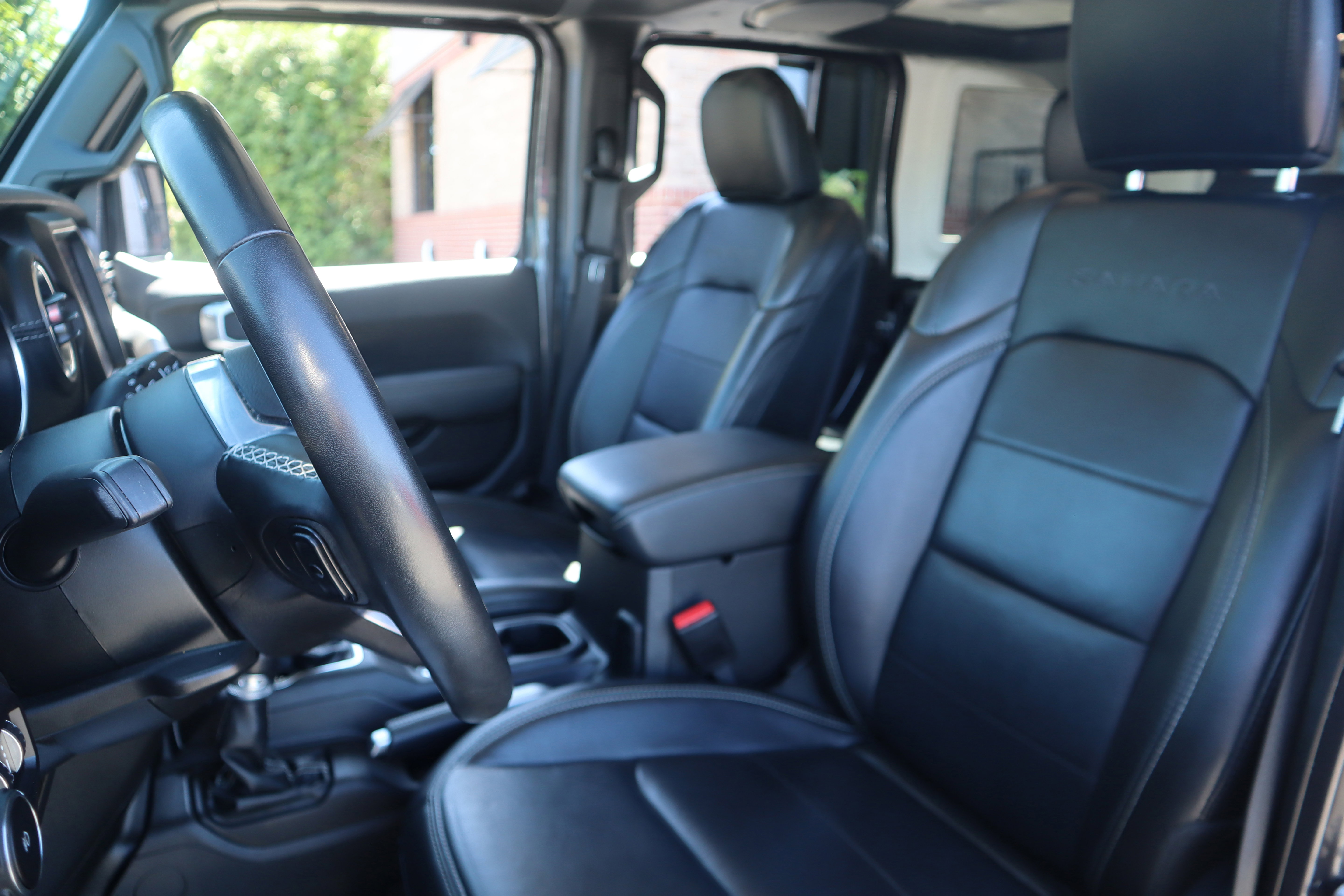 Used 2022 Jeep Wrangler Unlimited Sahara w/ Cold Weather Group image 28