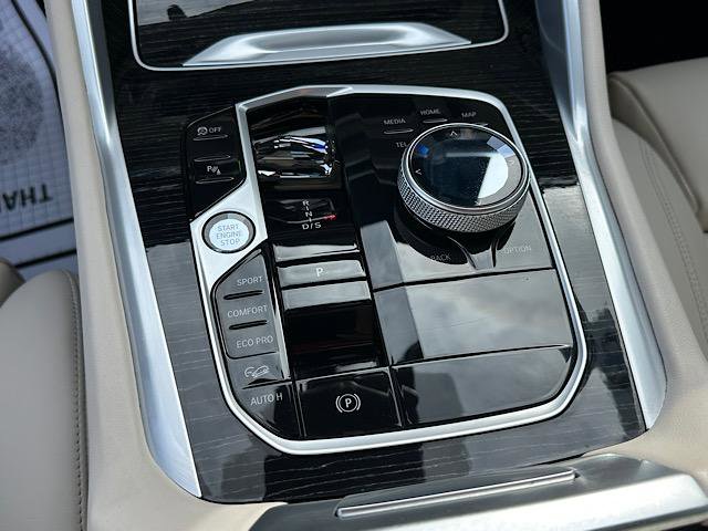 Certified 2024 BMW X6 xDrive40i w/ Executive Package image 30