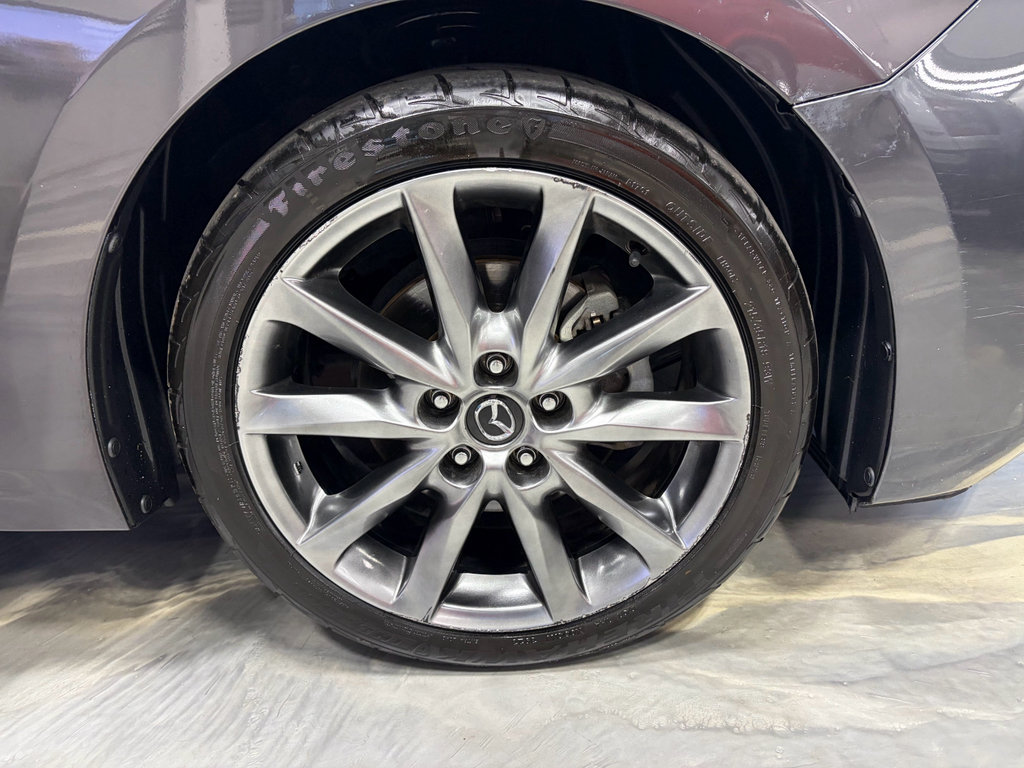 Used 2018 MAZDA MAZDA3 Grand Touring w/ Premium Equipment Package image 28