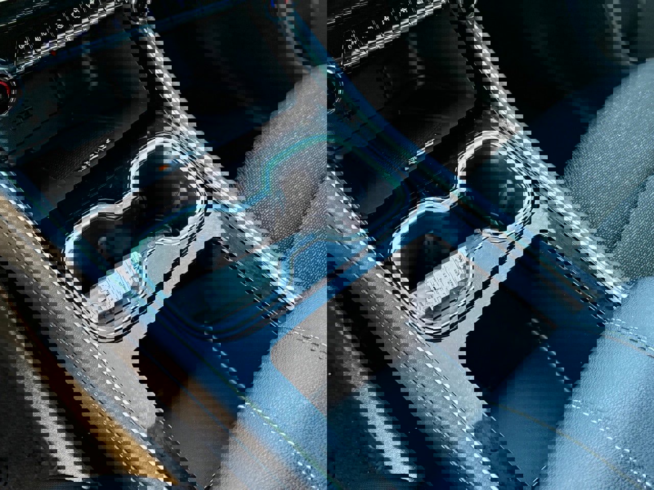 Used 2025 Chevrolet Traverse LT image 20