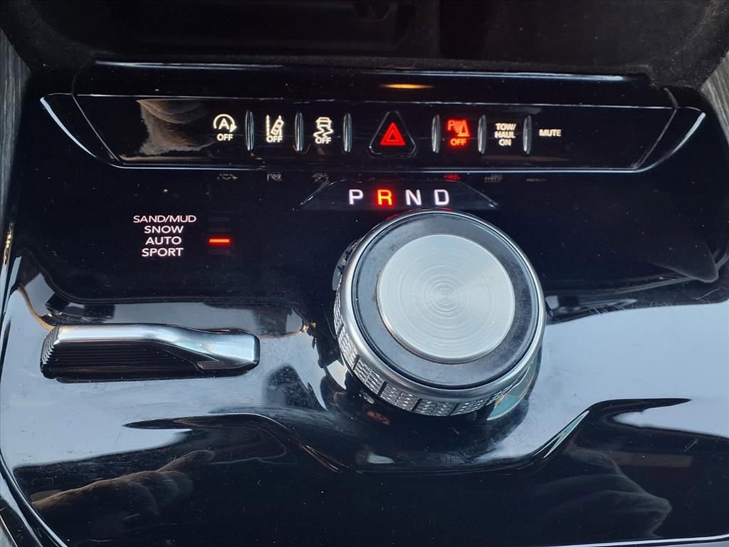 Used 2023 Jeep Wagoneer L Series II image 10