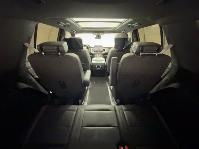 Used 2023 Chevrolet Tahoe High Country w/ Advanced Technology Package image 35