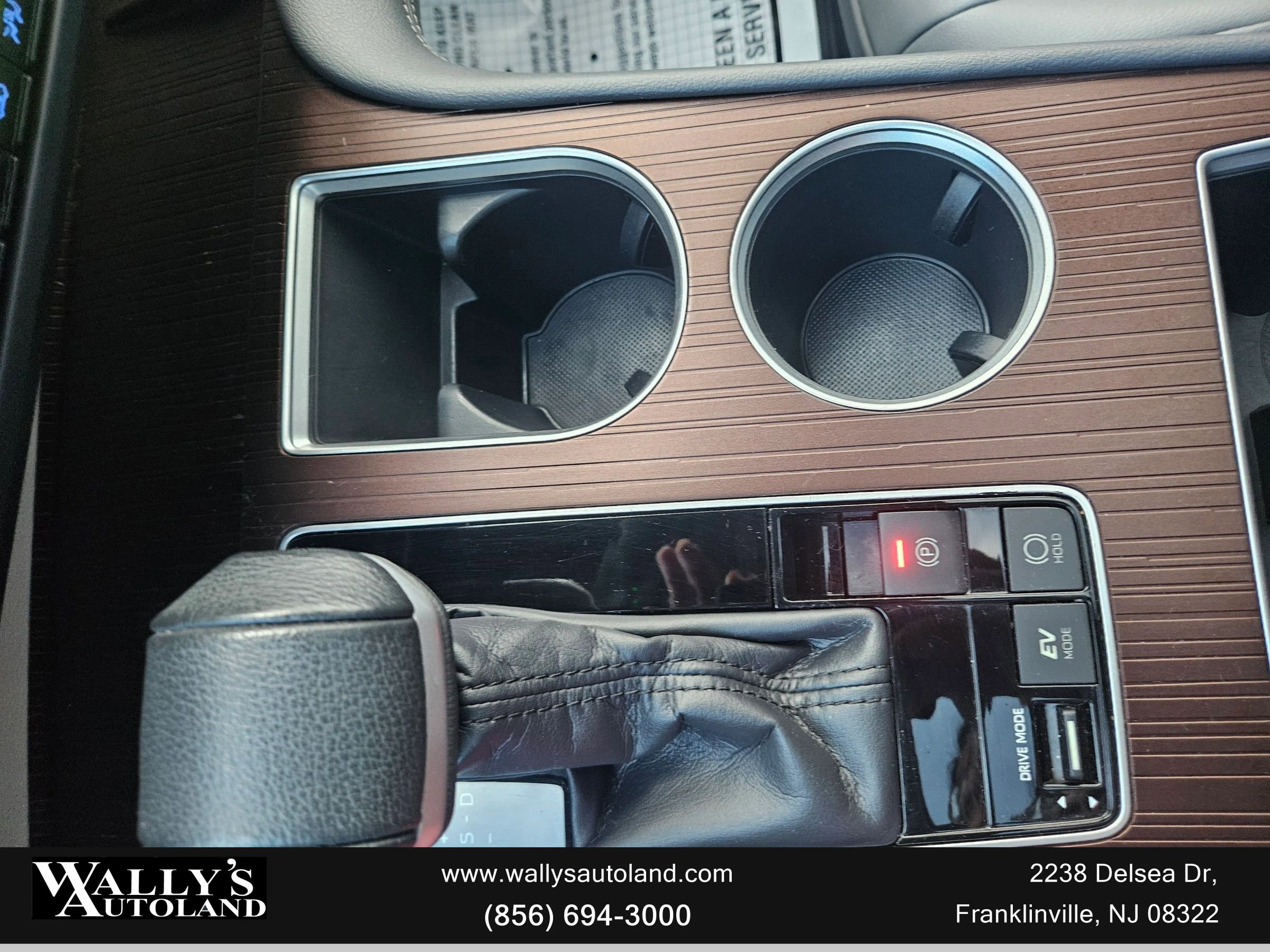 Used 2021 Toyota Sienna XLE image 31