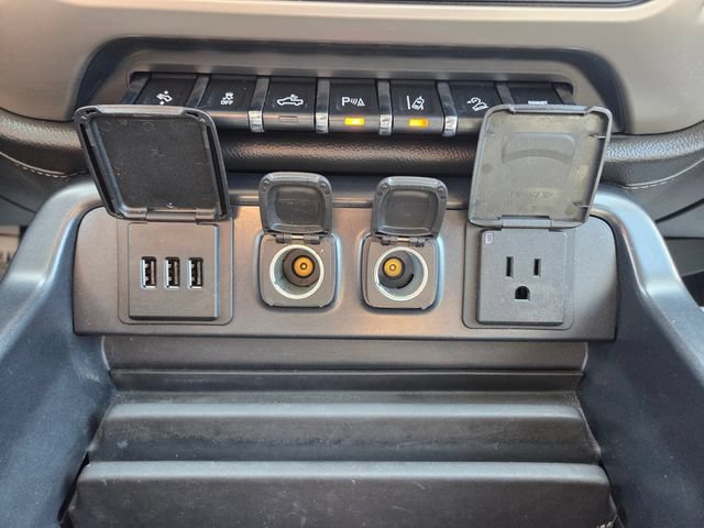 Used 2015 GMC Sierra 2500 Denali w/ Duramax Plus Package AWD/4WD image 32