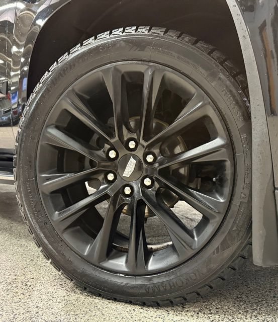 Used 2020 Cadillac Escalade Luxury w/ Escalade Sport Edition AWD/4WD image 8