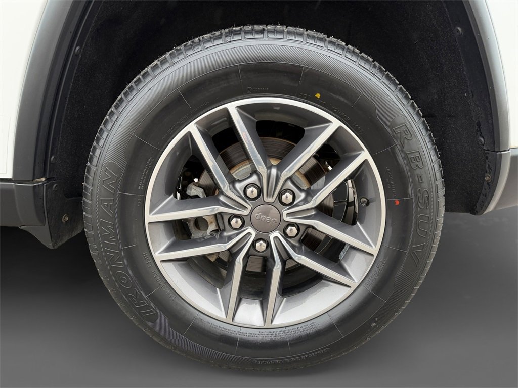 Used 2019 Jeep Grand Cherokee Limited image 11