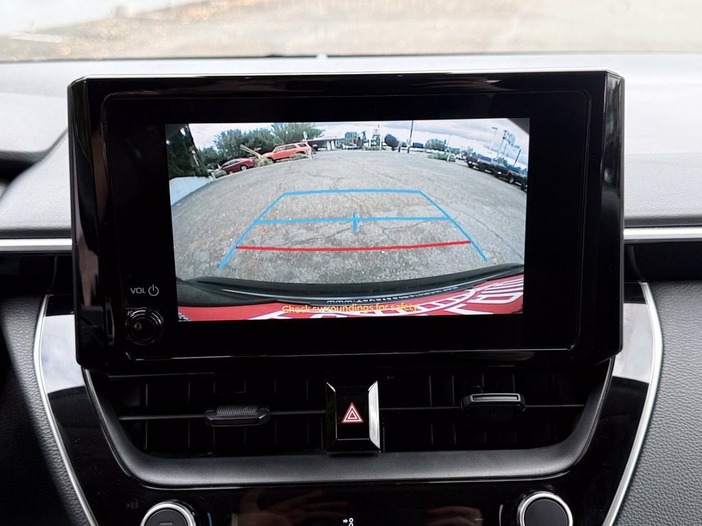 Used 2025 Toyota Corolla LE FWD image 21