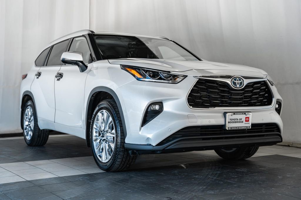 Used 2023 Toyota Highlander Limited