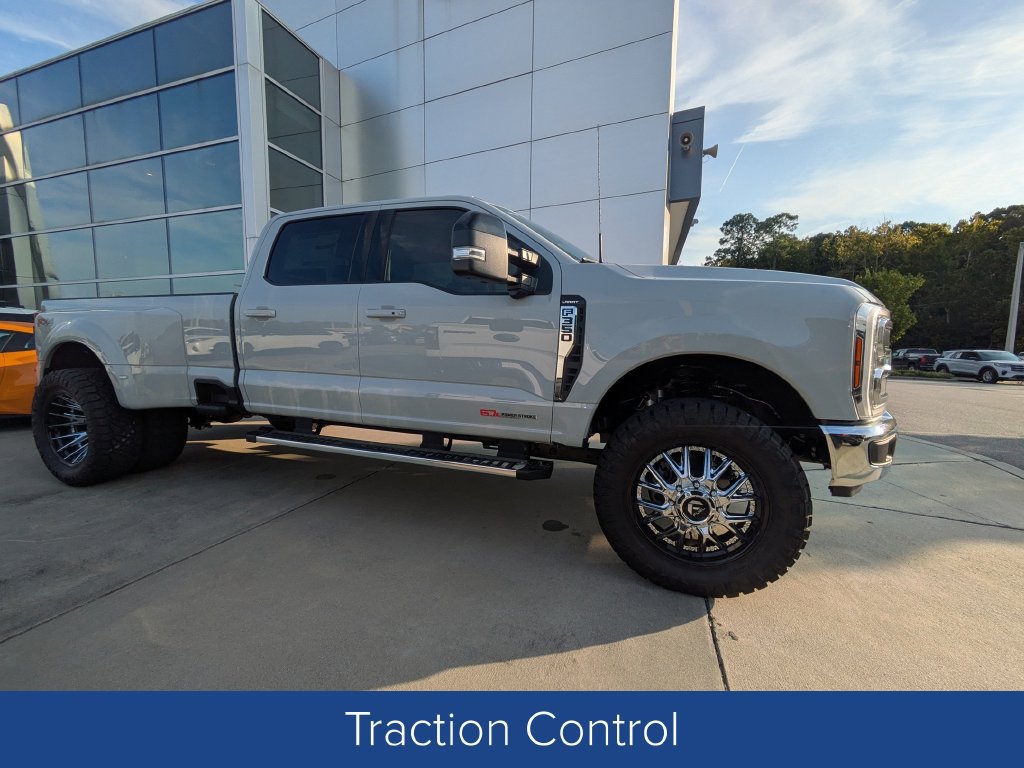 New 2026 Ford F350 Lariat AWD/4WD image 3
