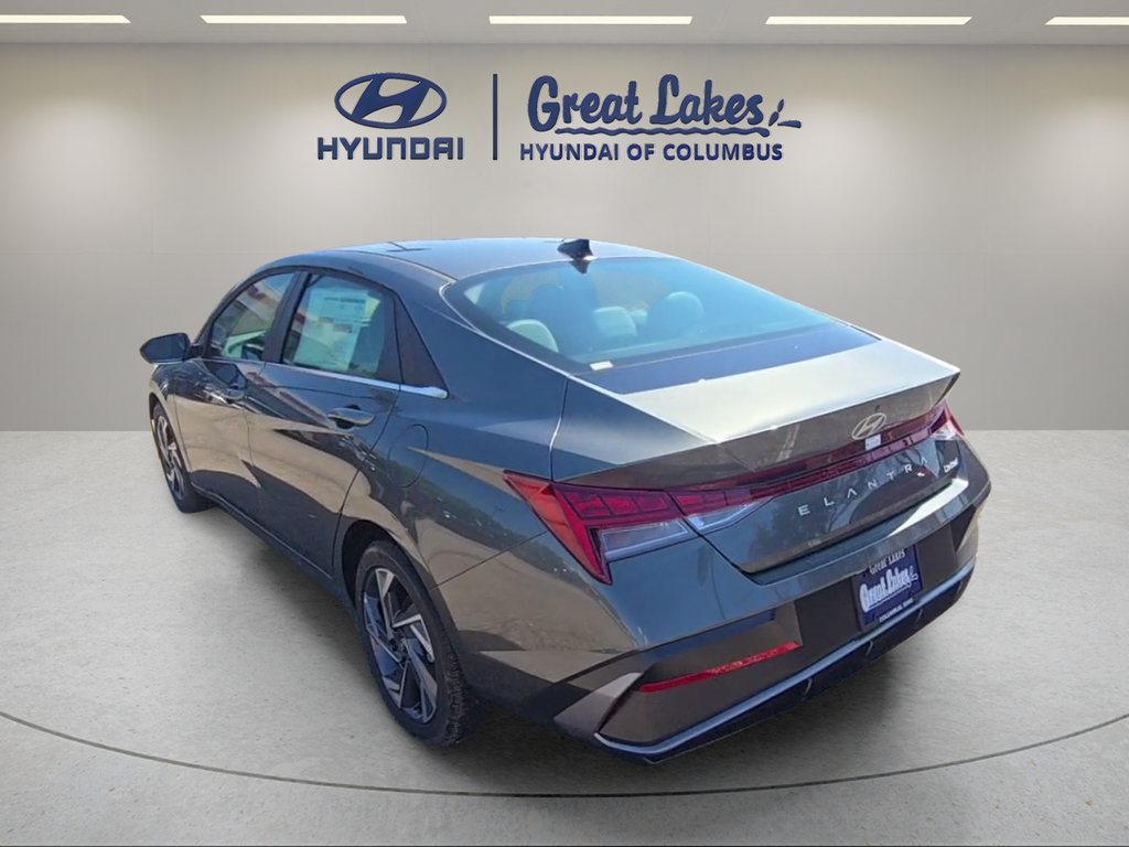 New 2026 Hyundai Elantra Limited FWD image 7
