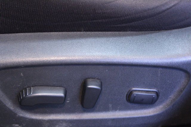 Used 2020 Nissan Rogue SV image 19