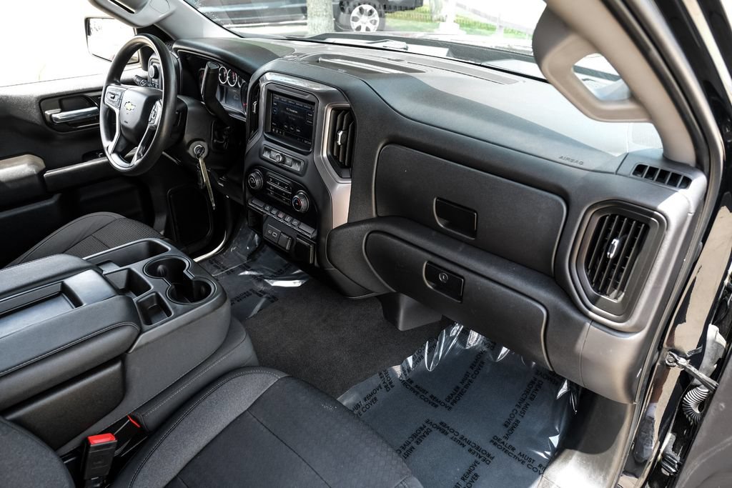 Used 2022 Chevrolet Silverado 1500 Custom w/ Safety Confidence Package AWD/4WD image 9