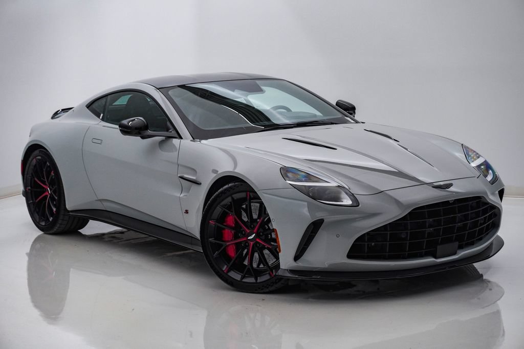 Used 2026 Aston Martin V8 Vantage S RWD image 3