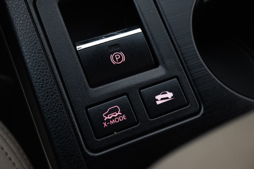 Used 2015 Subaru Outback 3.6R Limited image 34