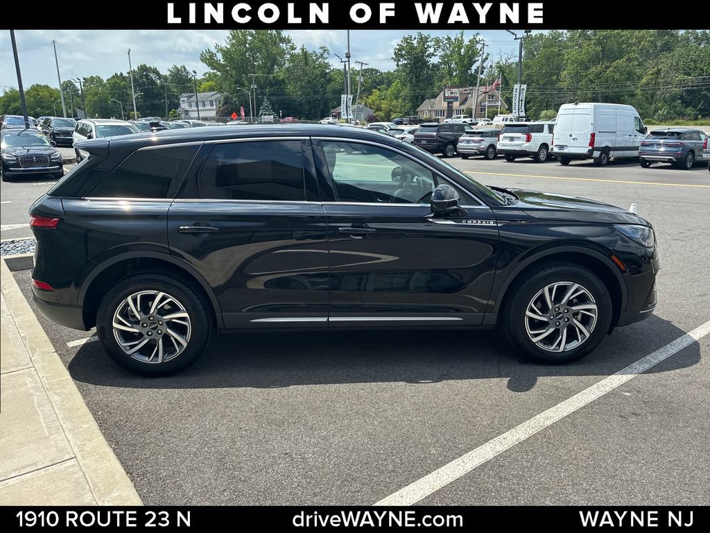 Certified 2024 Lincoln Corsair AWD w/ Equipment Group 101A image 9