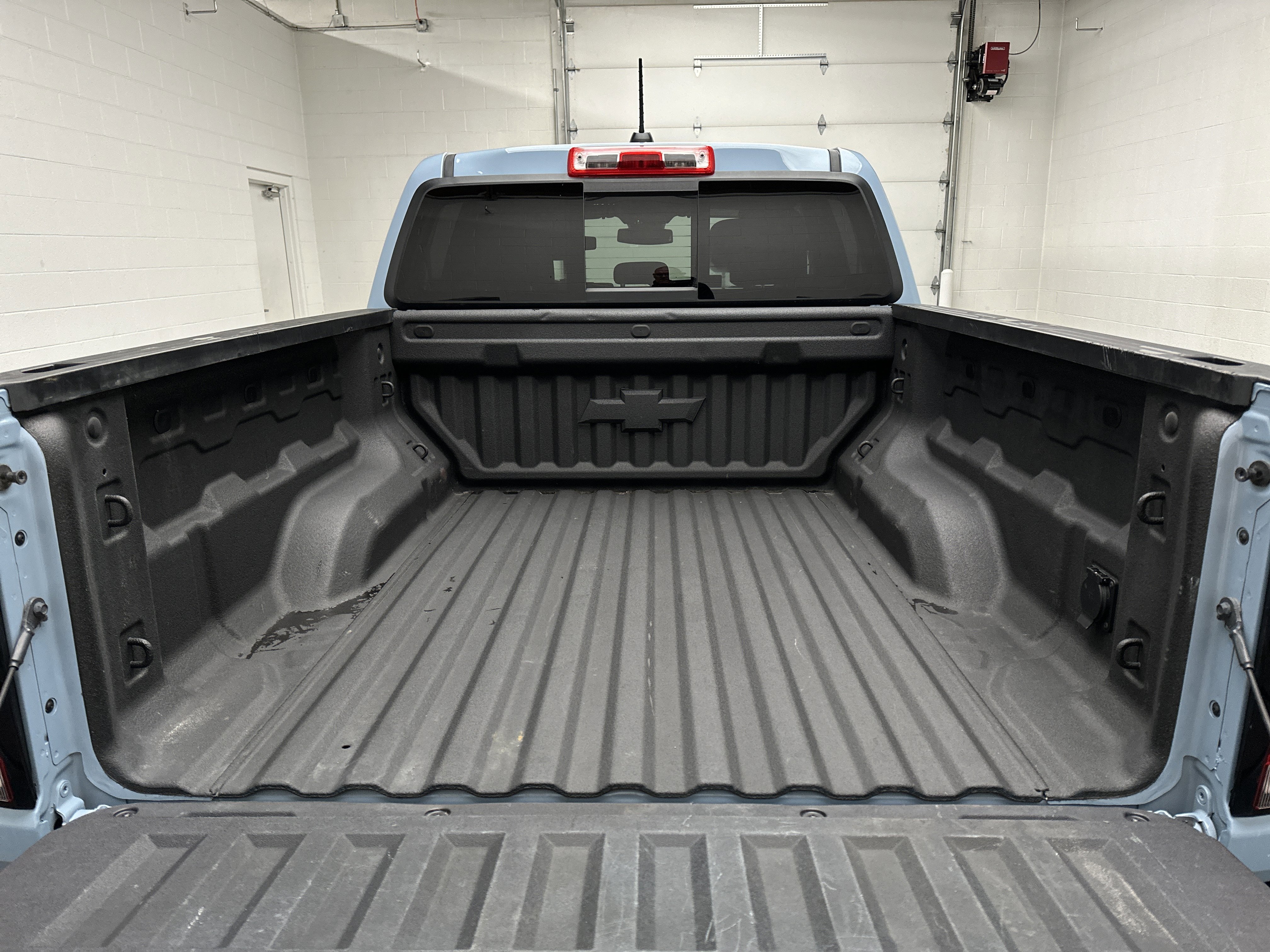 Used 2025 Chevrolet Colorado Z71 w/ Technology Package image 14