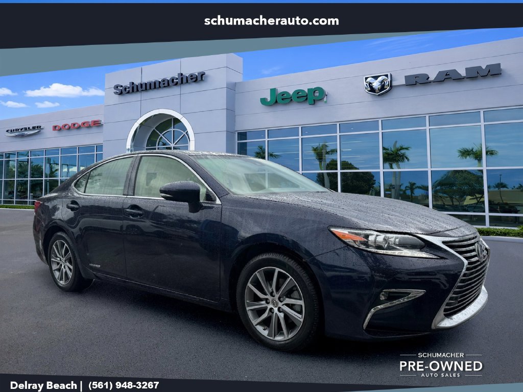 Used 2018 Lexus ES 300h w/ Luxury Package FWD image 1