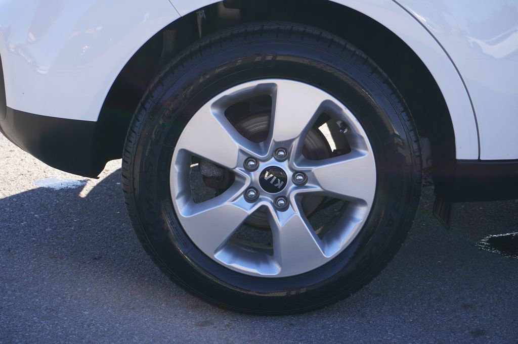 Used 2019 Kia Soul image 12