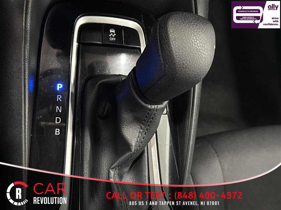 Used 2021 Toyota Corolla LE FWD image 22