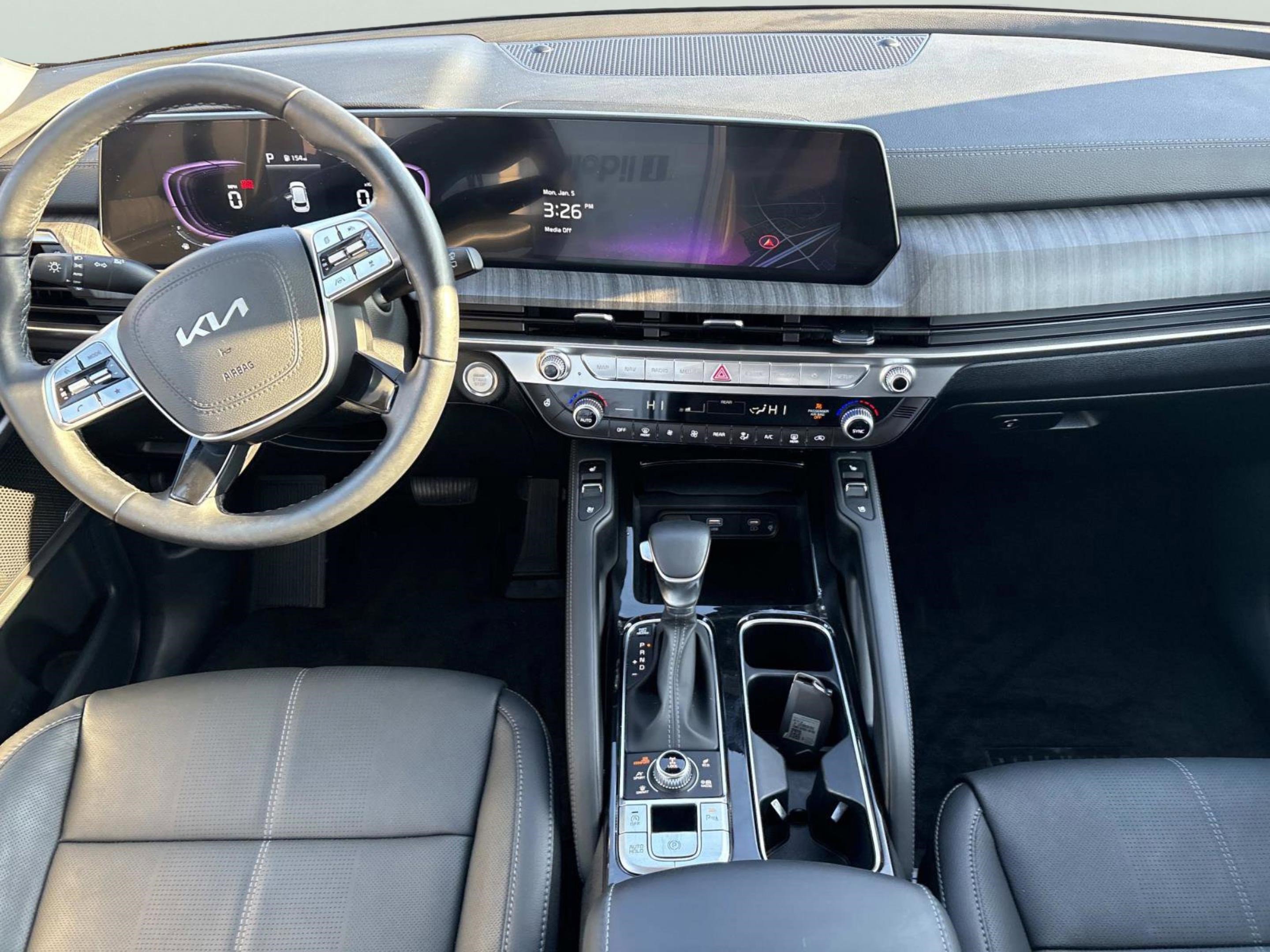 Used 2025 Kia Telluride EX image 11