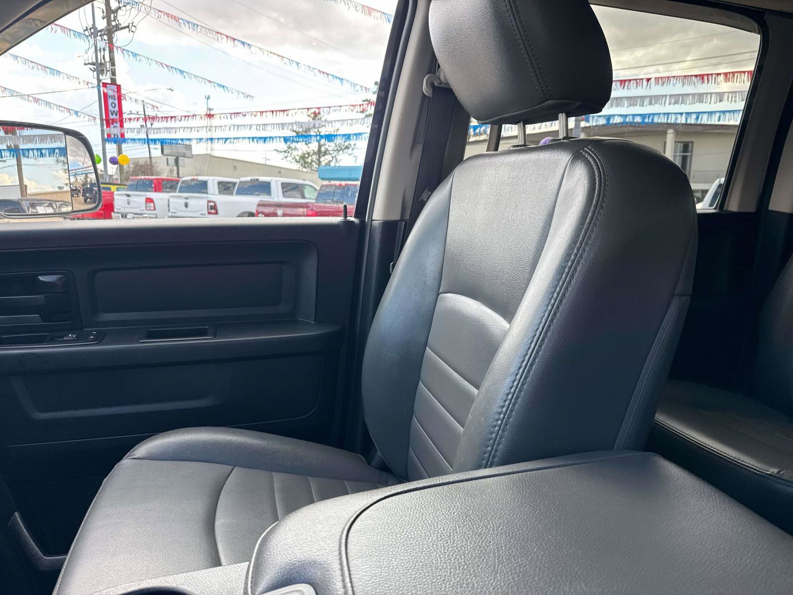 Used 2017 RAM 2500 Tradesman w/ Chrome Appearance Group image 15