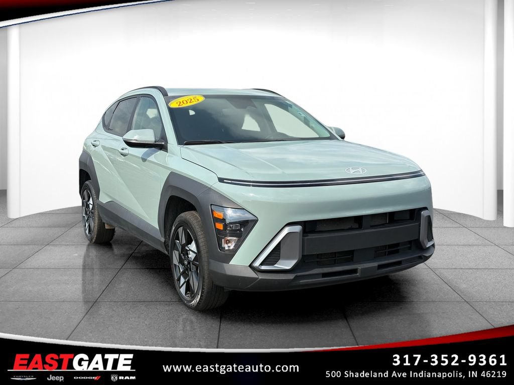 Used 2025 Hyundai Kona SEL AWD/4WD image 1