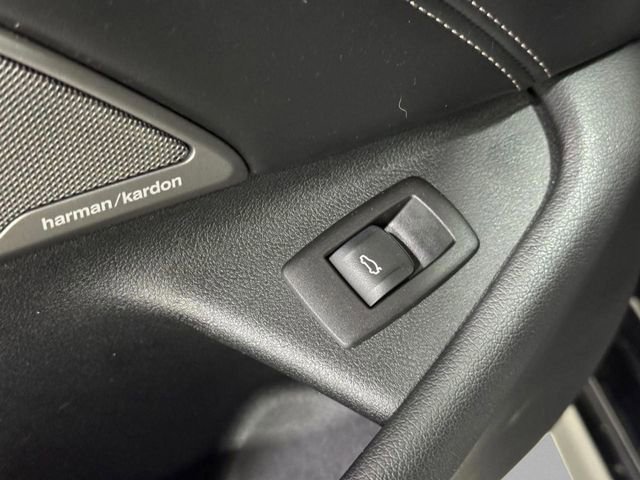 Used 2018 BMW M550i xDrive w/ Driving Assistance Package image 28