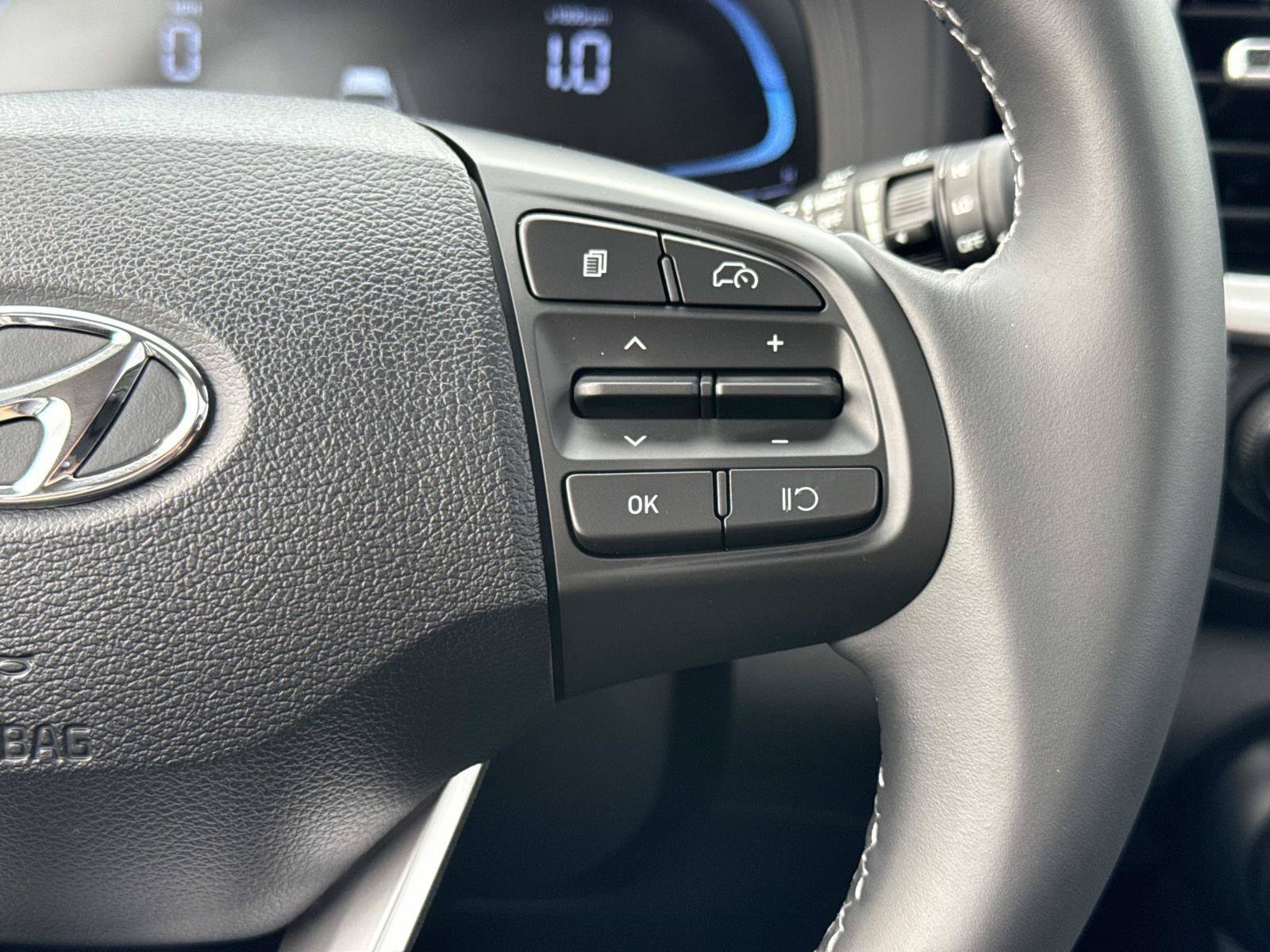 New 2026 Hyundai Venue SEL FWD image 6