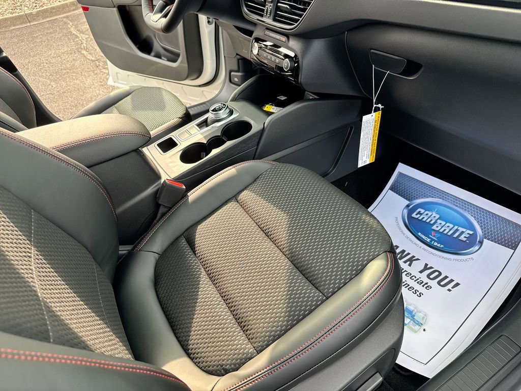 New 2025 Ford Escape ST-Line Select w/ Tech Pack #2 AWD/4WD image 23
