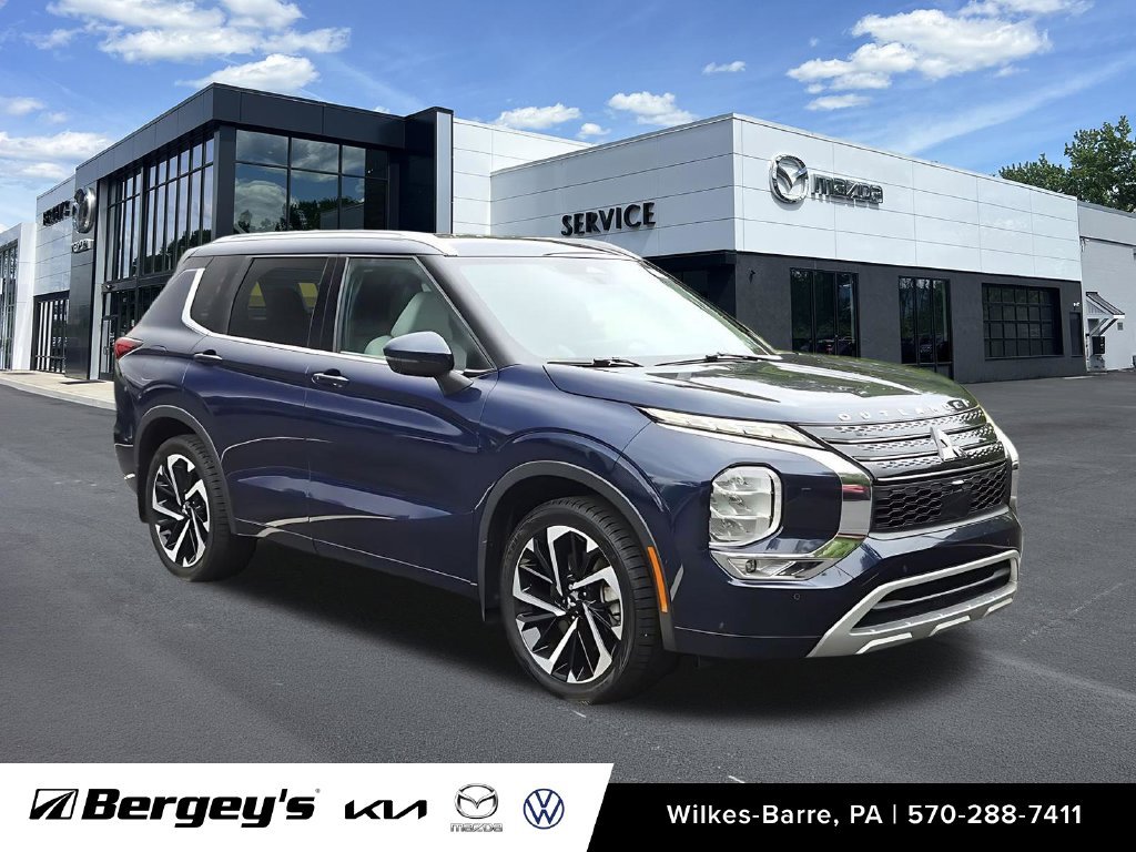 Used 2023 Mitsubishi Outlander SEL AWD/4WD image 13