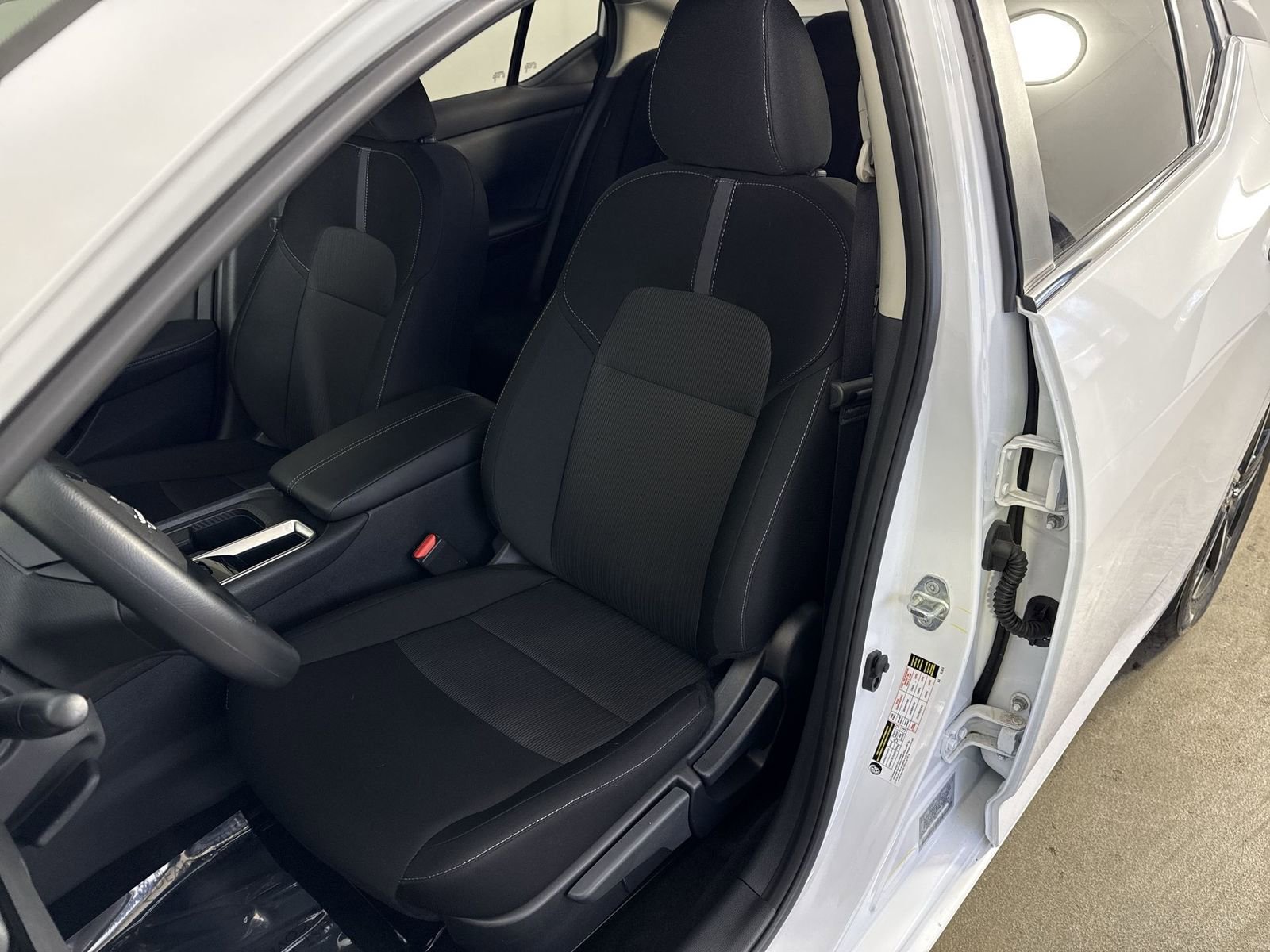 Certified 2025 Nissan Sentra SV image 20