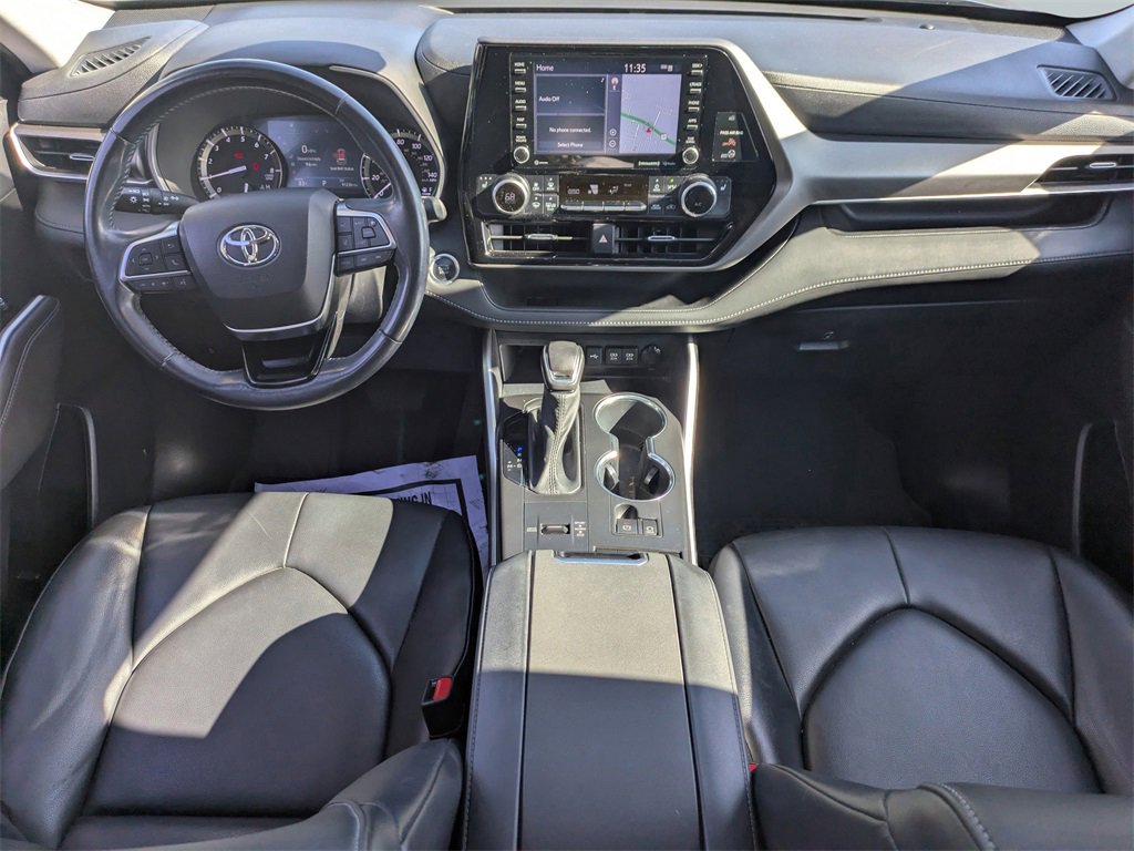 Used 2021 Toyota Highlander XLE image 16