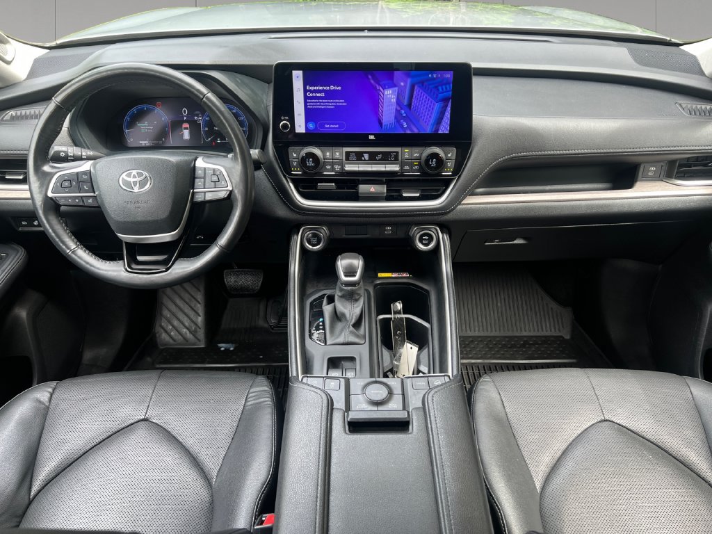 Used 2024 Toyota Grand Highlander AWD image 13