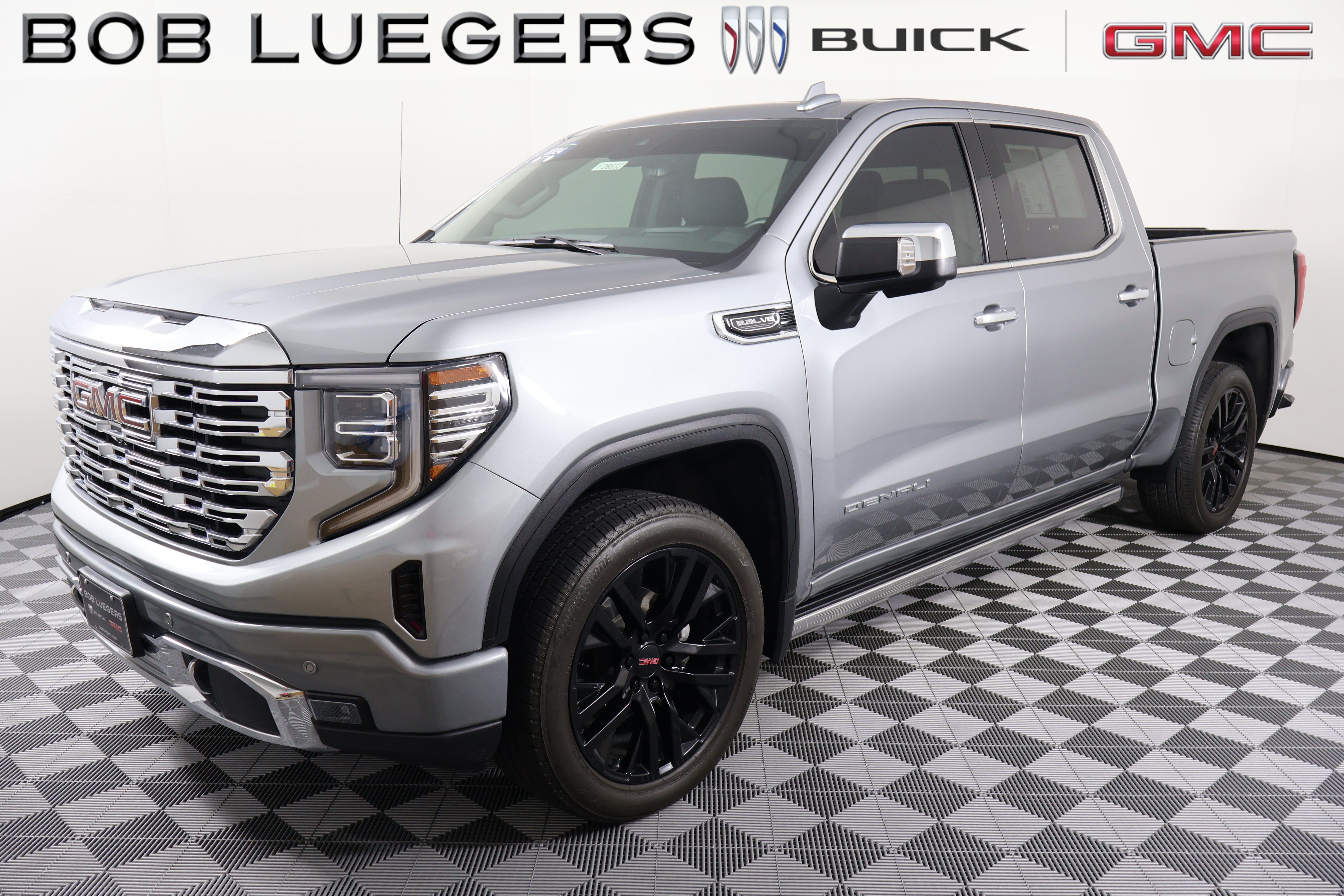 Certified 2024 GMC Sierra 1500 Denali w/ Denali Reserve Package AWD/4WD image 3
