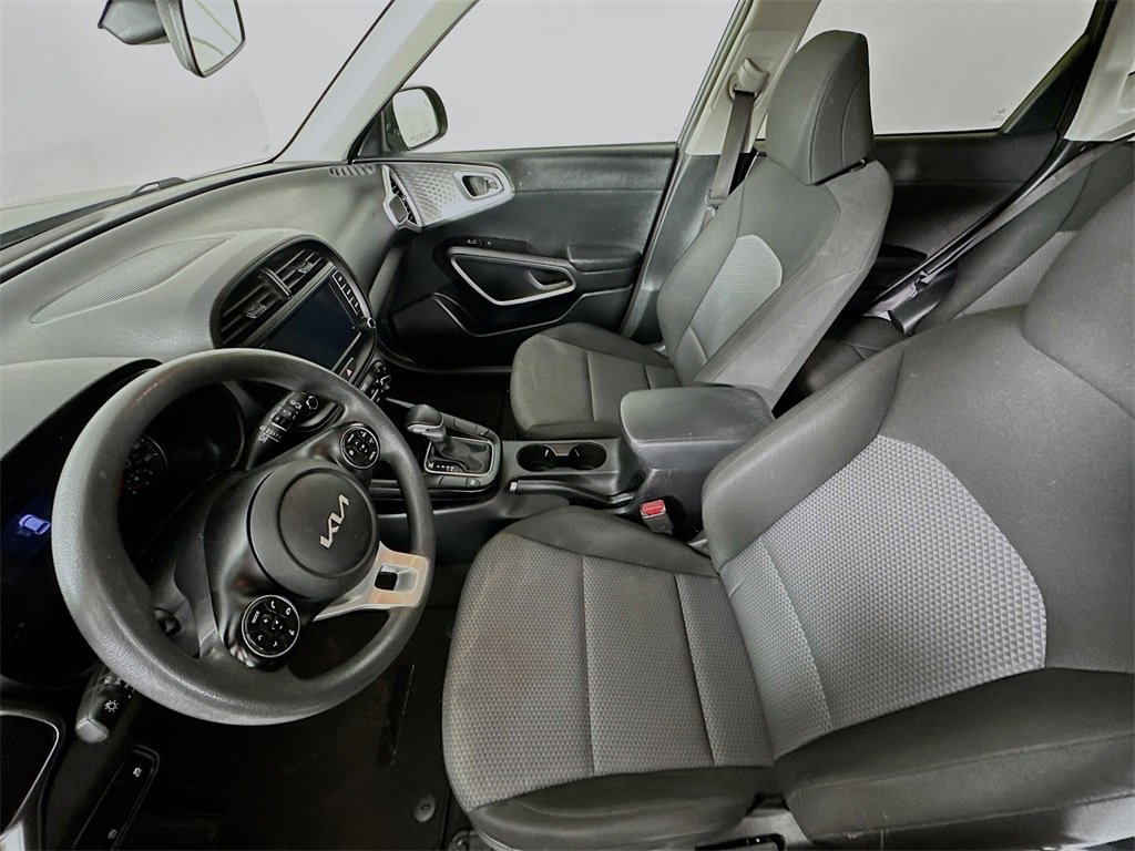 Used 2022 Kia Soul LX w/ Technology Package image 11