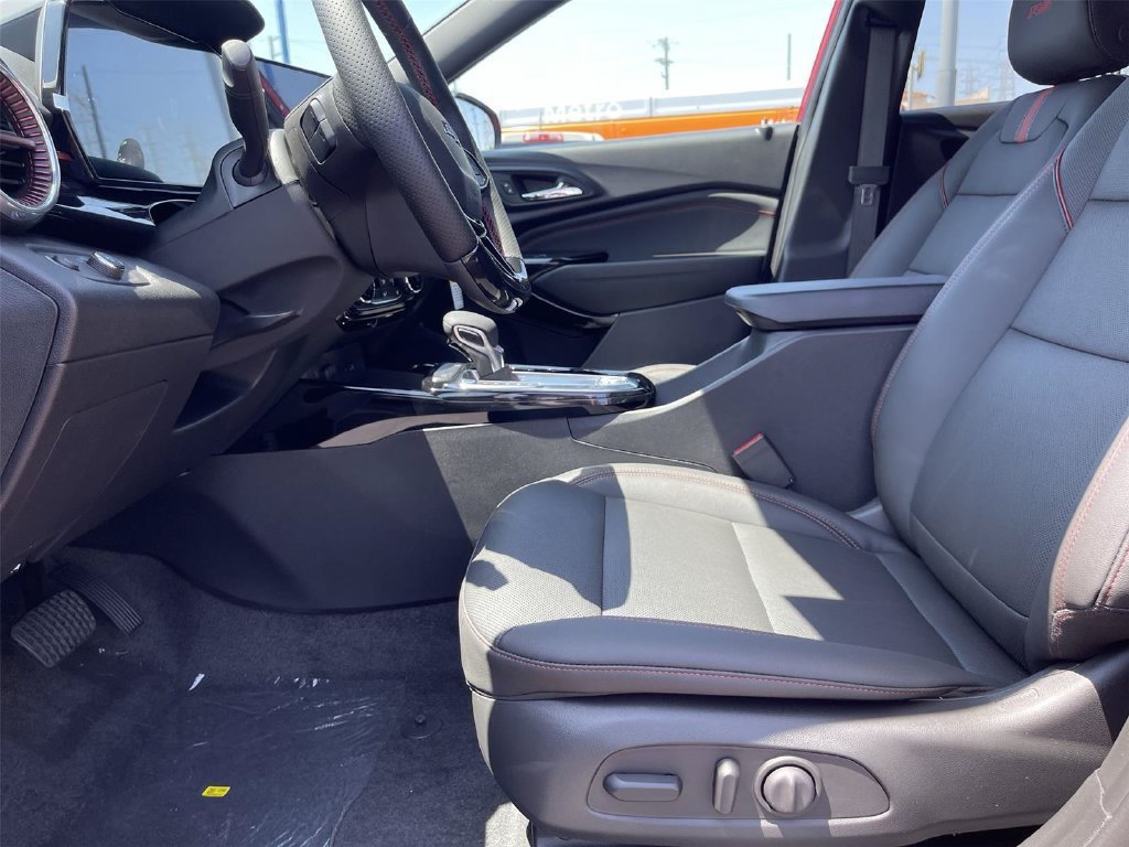 New 2026 Chevrolet Trax RS w/ Driver Confidence Package FWD image 22
