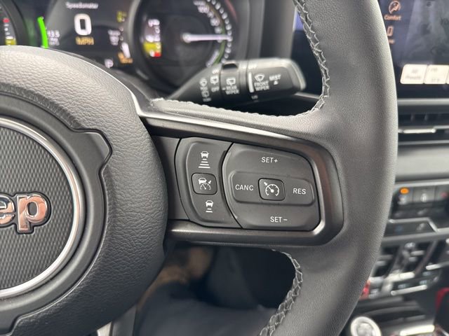 Certified 2025 Jeep Wrangler Unlimited Rubicon 4xe w/ Convenience Group AWD/4WD image 15