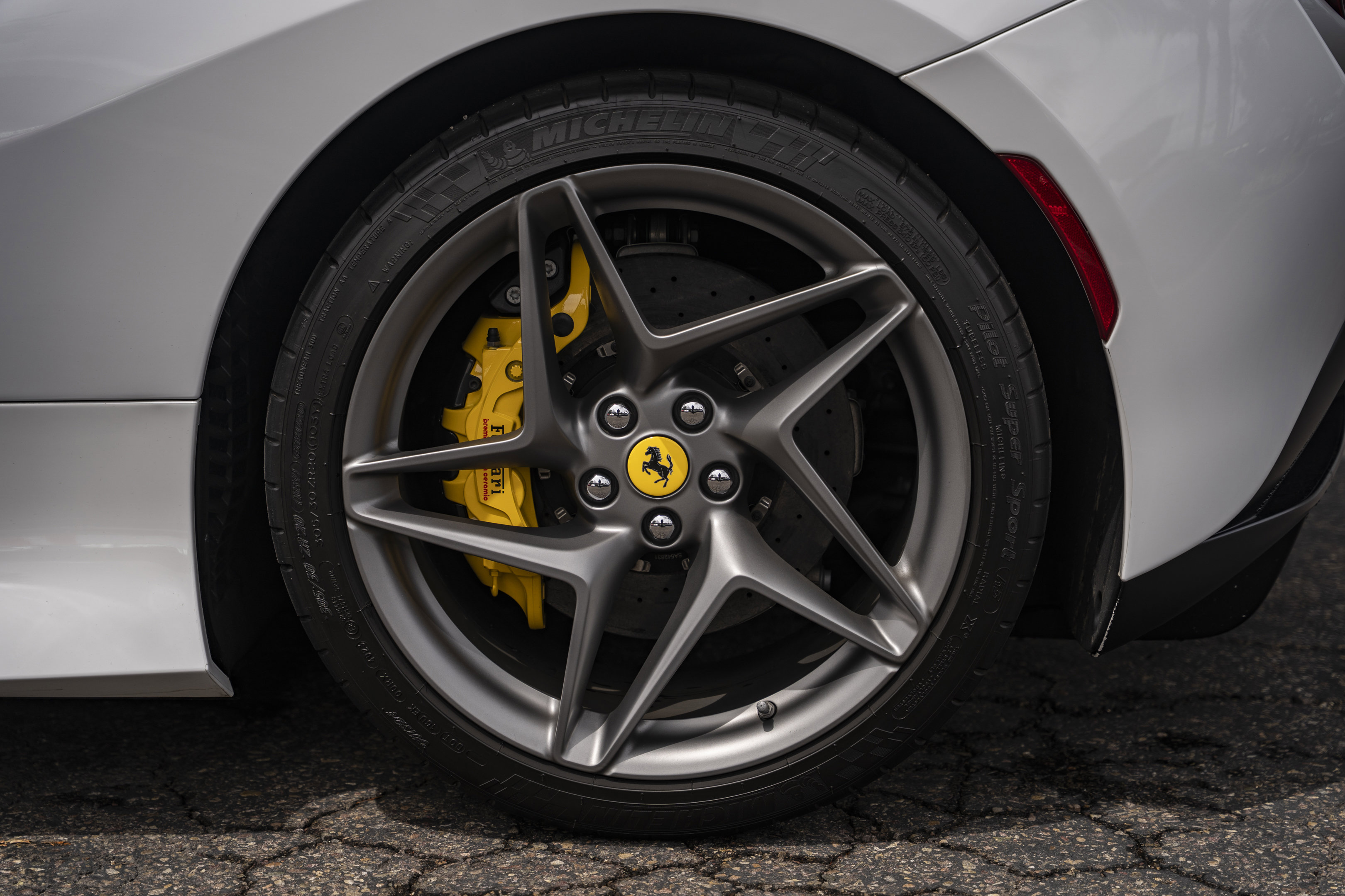 Used 2021 Ferrari F8 Tributo RWD image 24